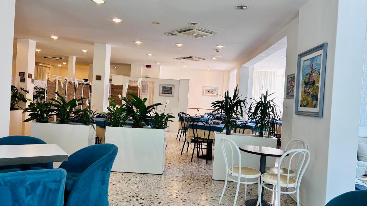 Hotel Sorriso Cattolica Buitenkant foto