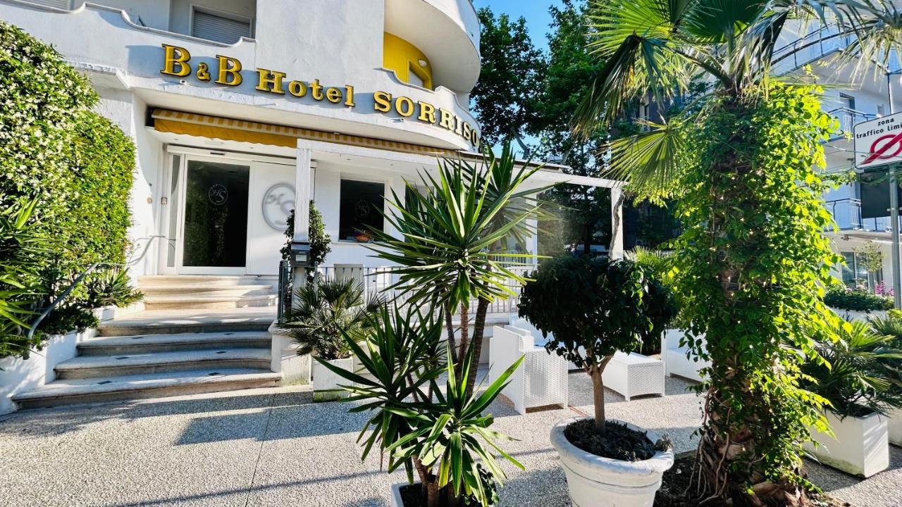 Hotel Sorriso Cattolica Buitenkant foto