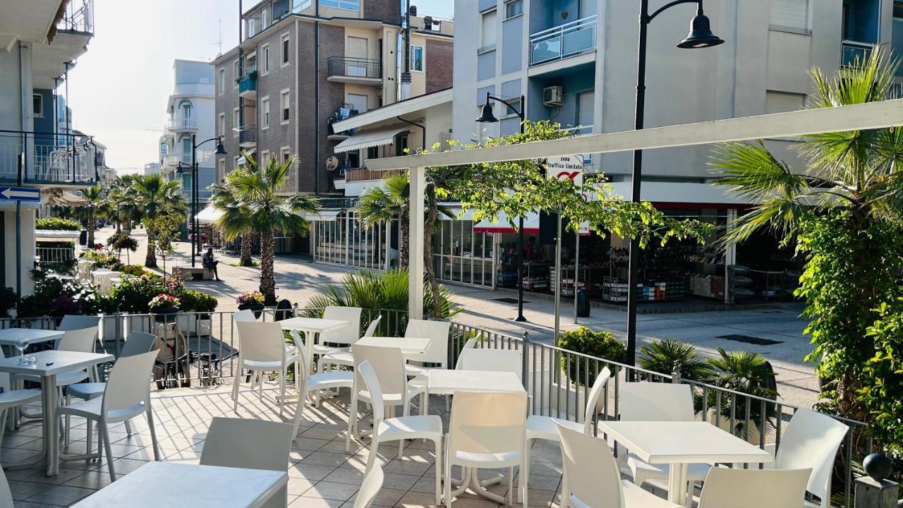 Hotel Sorriso Cattolica Buitenkant foto