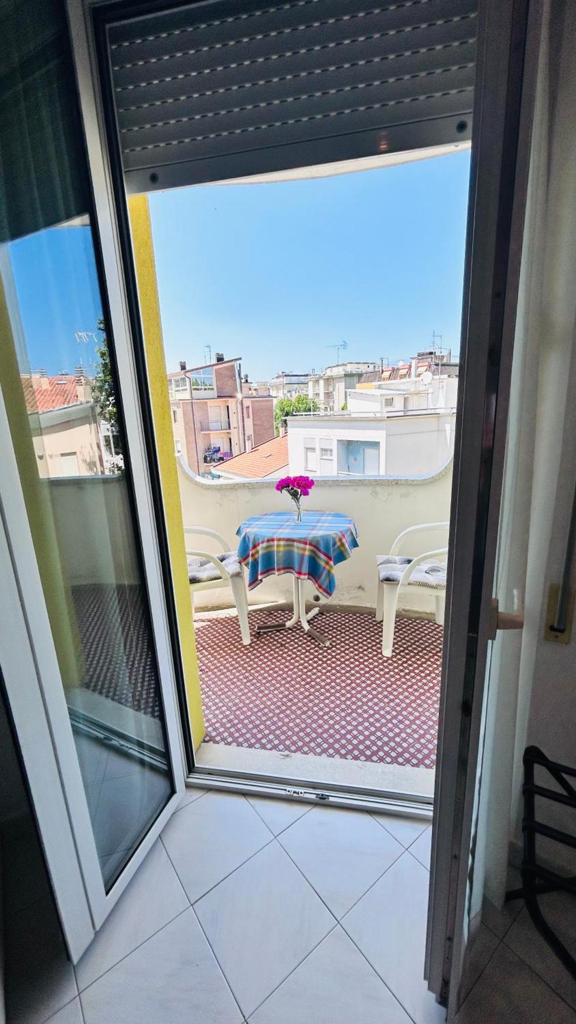 Hotel Sorriso Cattolica Buitenkant foto