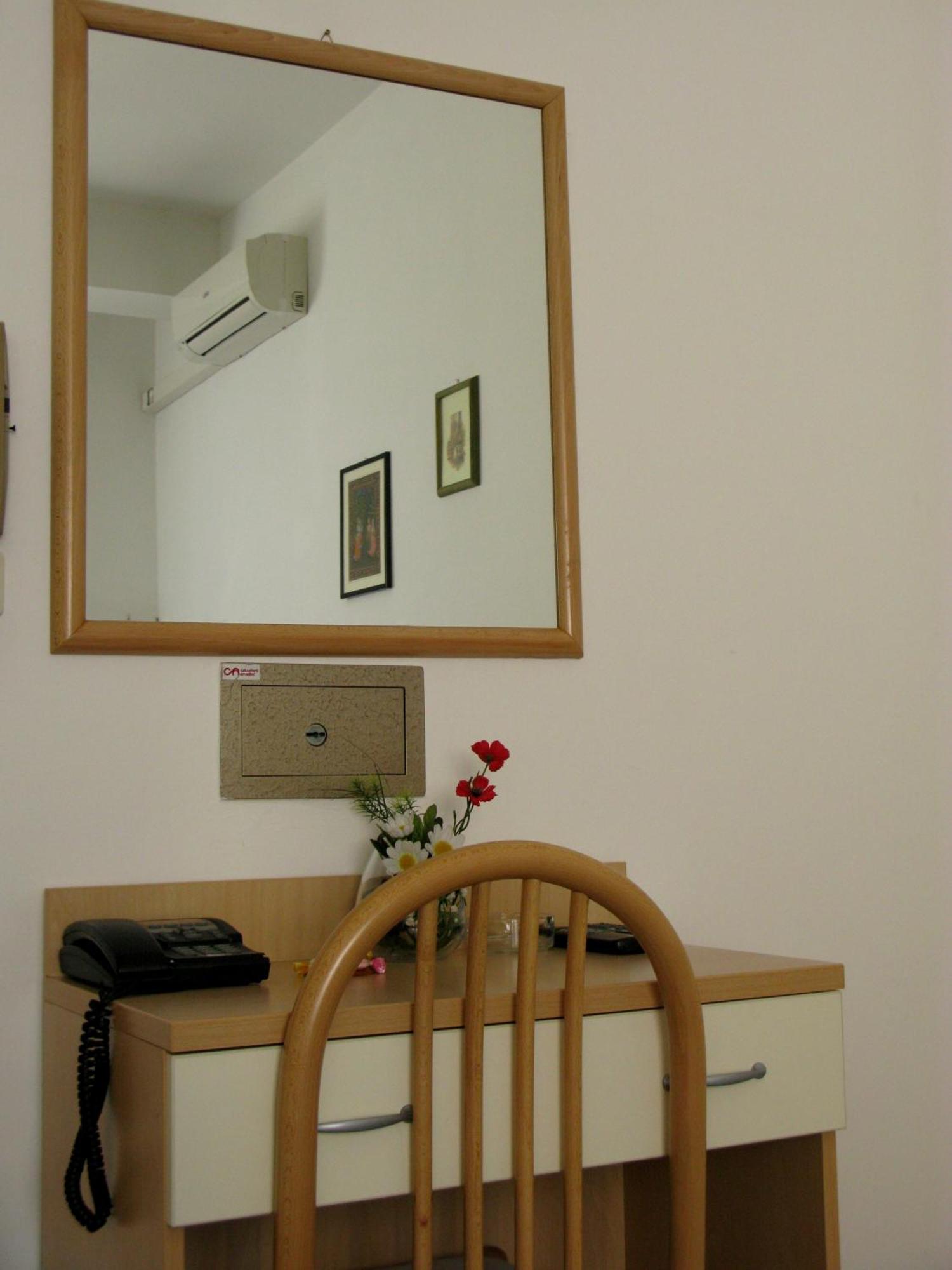 Hotel Sorriso Cattolica Buitenkant foto